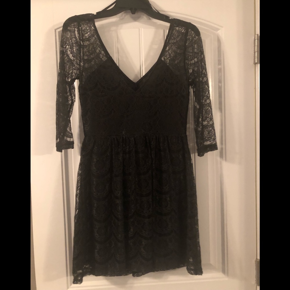 Jessica Simpson black lace dress
